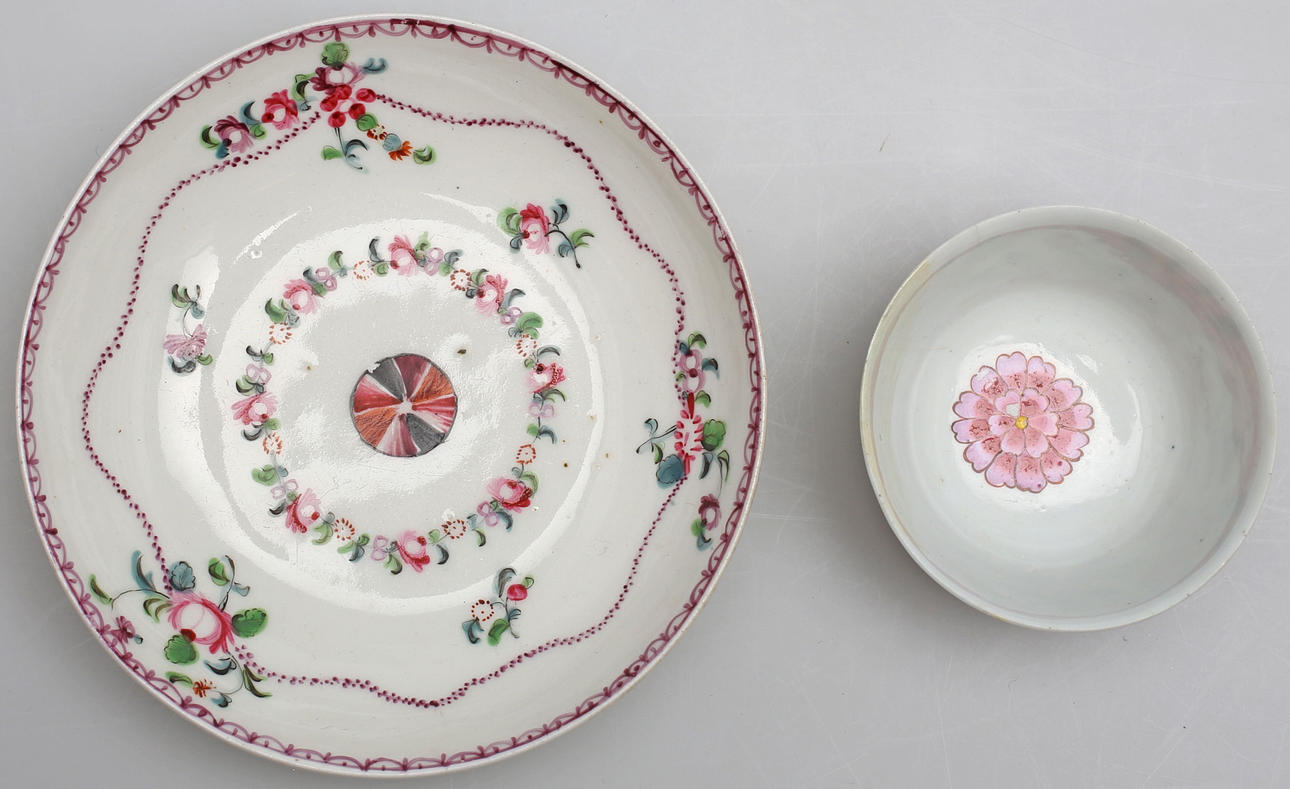 KOPP OCH FAT, 2 delar, porslin, Kina.