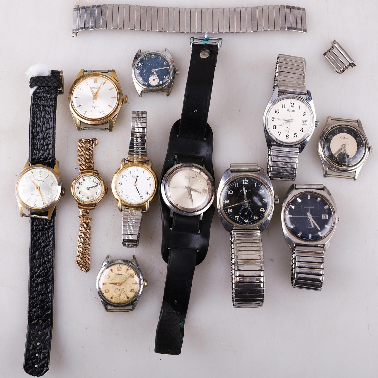 BRACELET WATCH, 11 pieces.