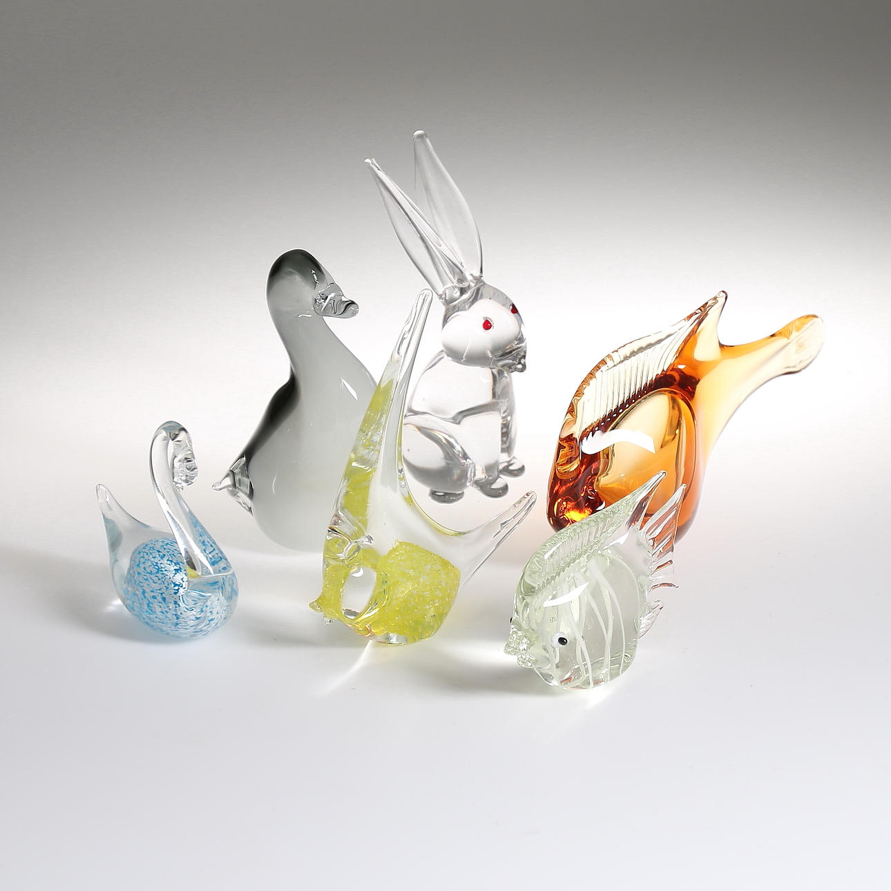 PARTI GLASFIGURINER, 6 st. bla. FM mattson. 1900-talets andra hälft.