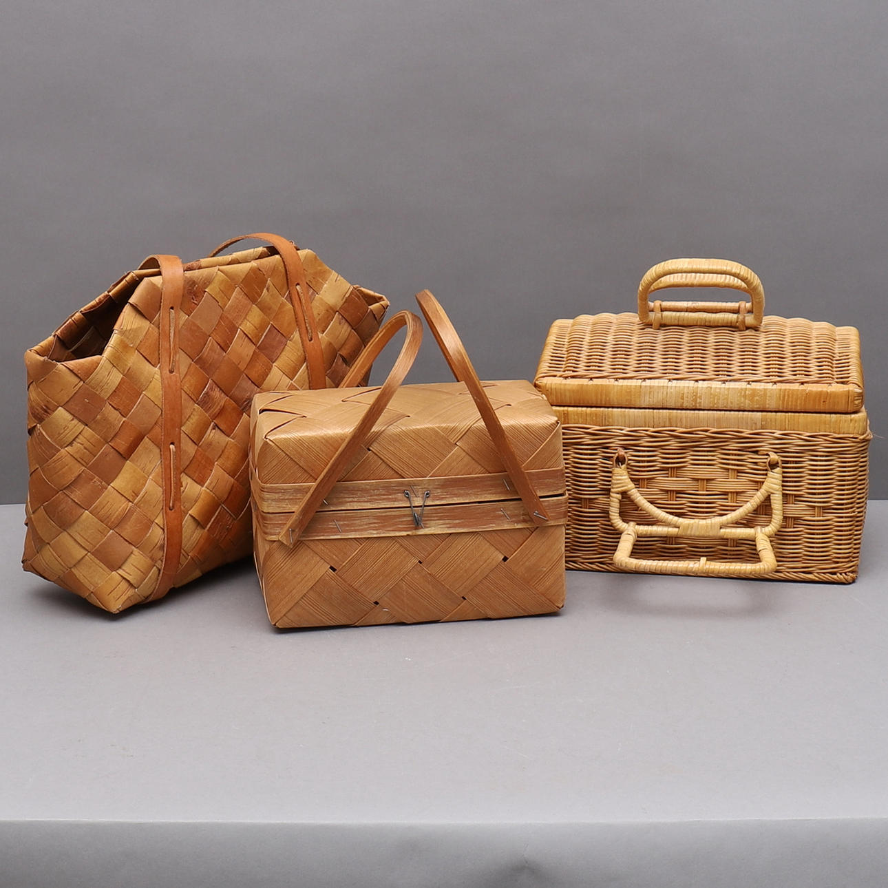 KORGAR, 3 st, näver & flätad.