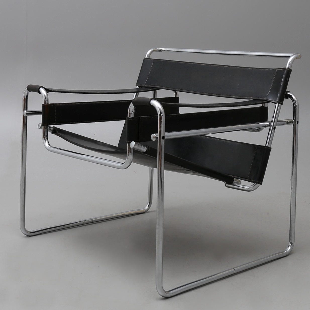 MARCEL BREUER. EFTER. FÅTÖLJ, "WASSILY".