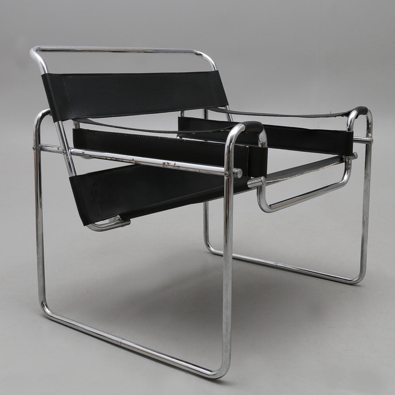 MARCEL BREUER. EFTER. FÅTÖLJ, "WASSILY".