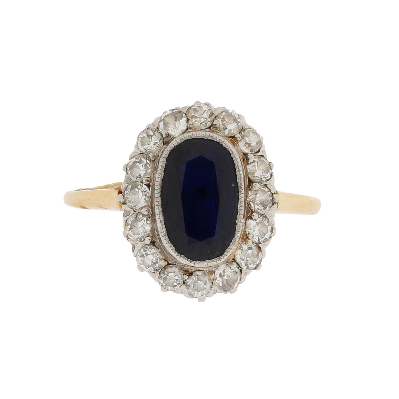 RING, 18k guld med gammalslipade diamanter, totalt 0,50 ct samt safir, 2,9 gram.