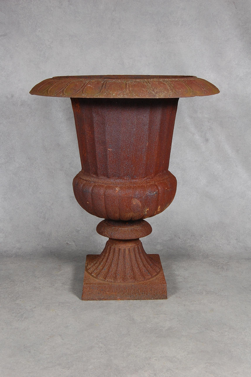 TRÄDGÅRDSURNA, enorm ! höjd 103 cm, gjutjärn, 1900-talets senare del.