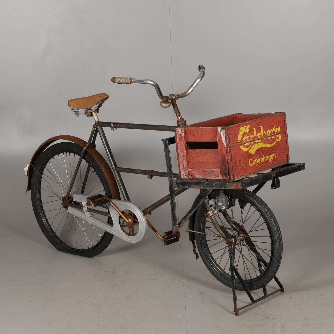 BUDCYKEL, 1900-talets mitt.