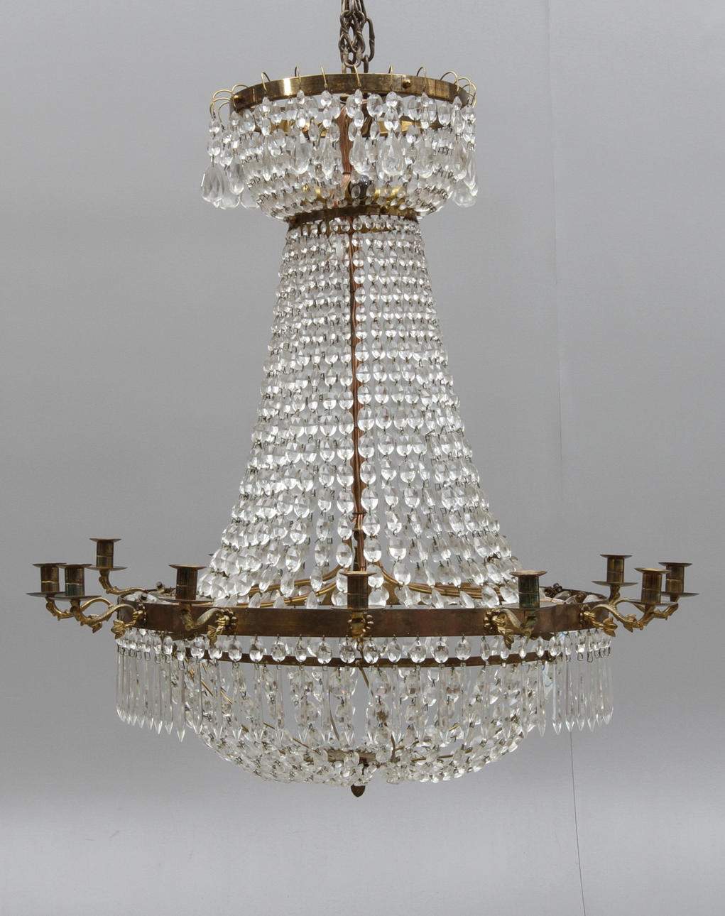 LJUSKRONA, för 12 st ljus, empirestil, 1900-talets första hälft.