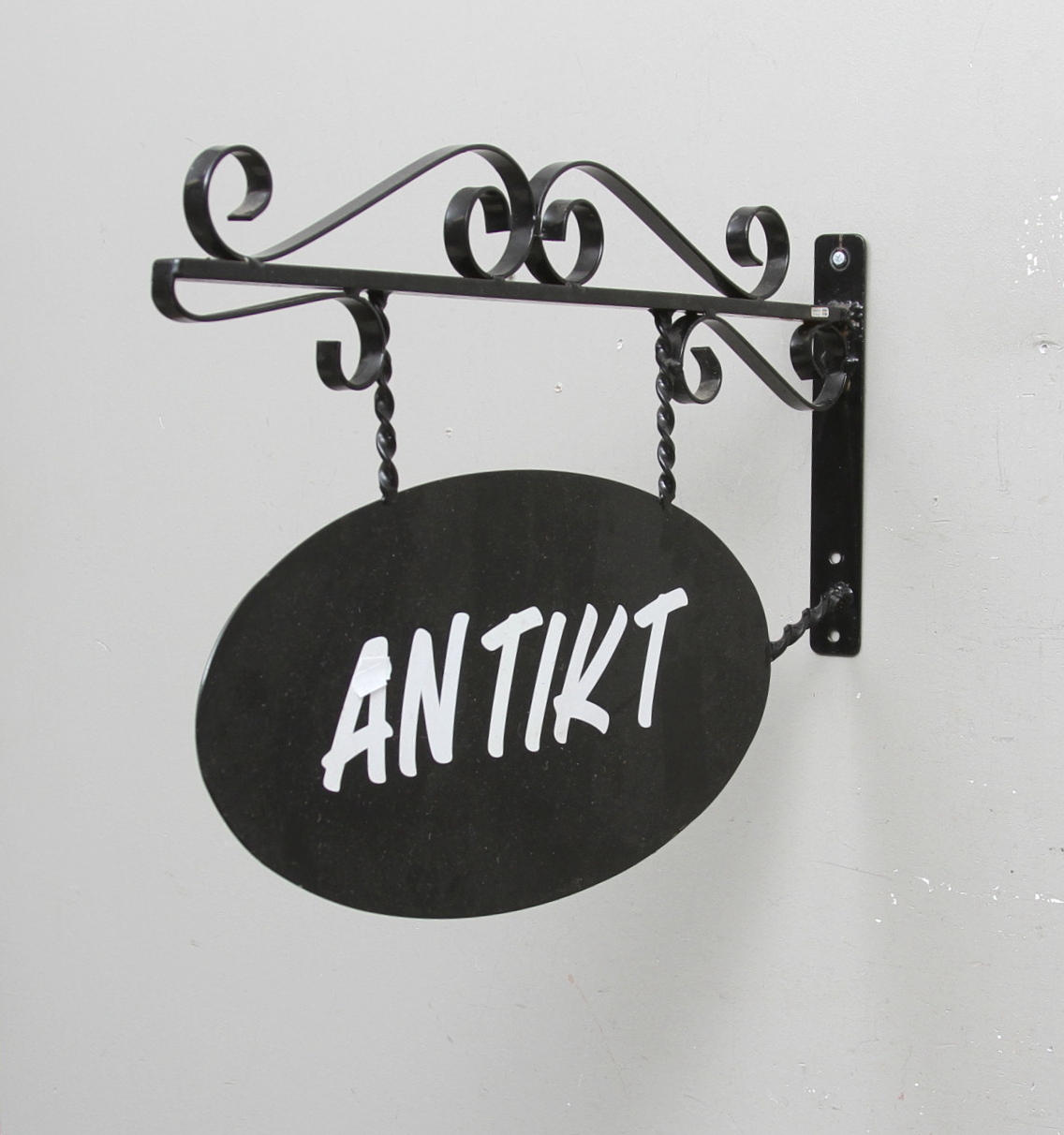 SKYLT, metall, "Antik".