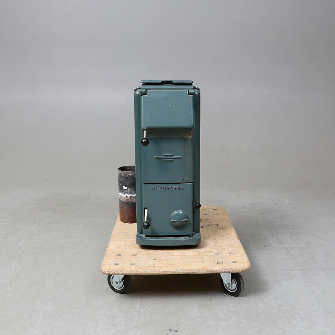 KAMIN, Husqvarna 153.