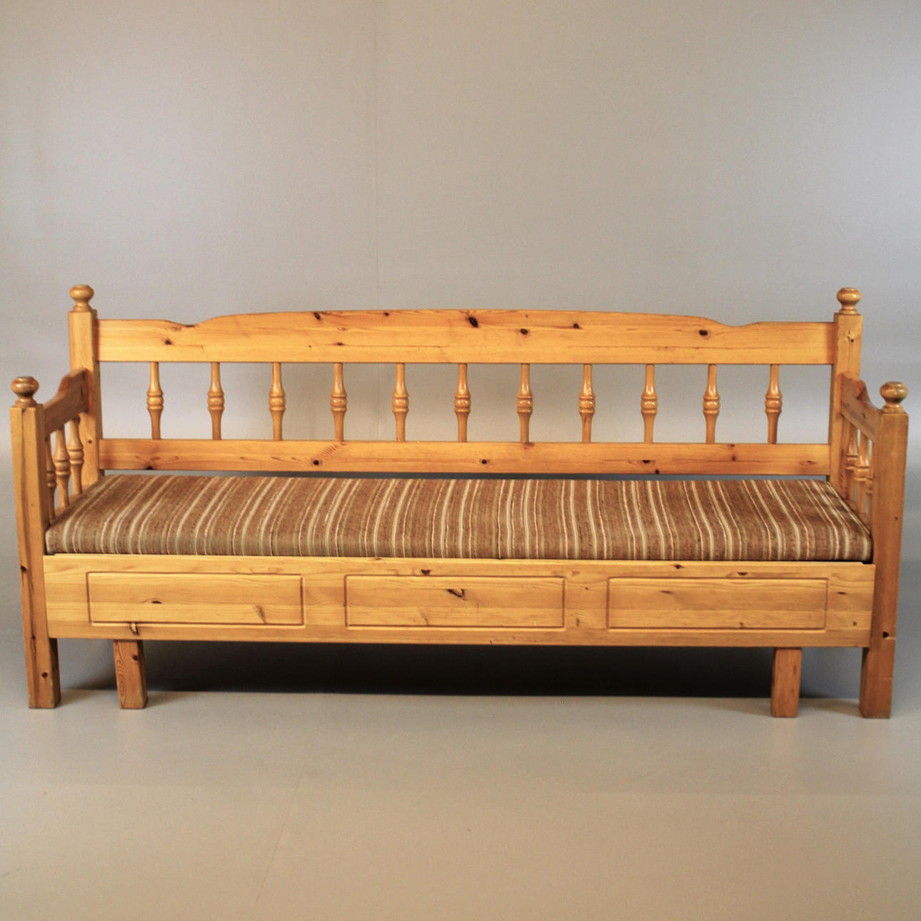 KÖKSSOFFA, furu 1900-tal.