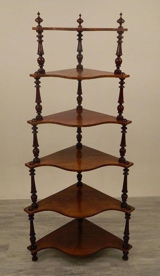 ETIENNEHYLLA, hörnmodell, 1900-tal.