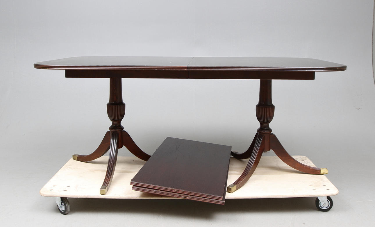 MATBORD mahogny 1900-talets mitt.