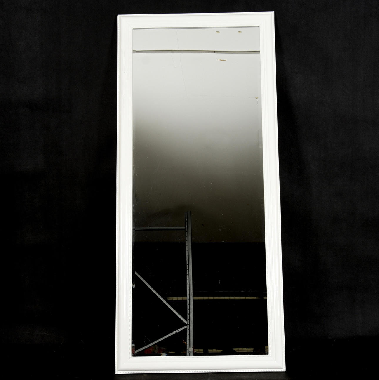 SPEGEL, vitlackerat trä, 19/2000-tal.