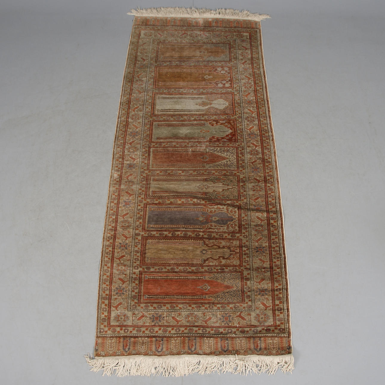 MATTA, Kayseri. Mått ca. 214x84 cm.