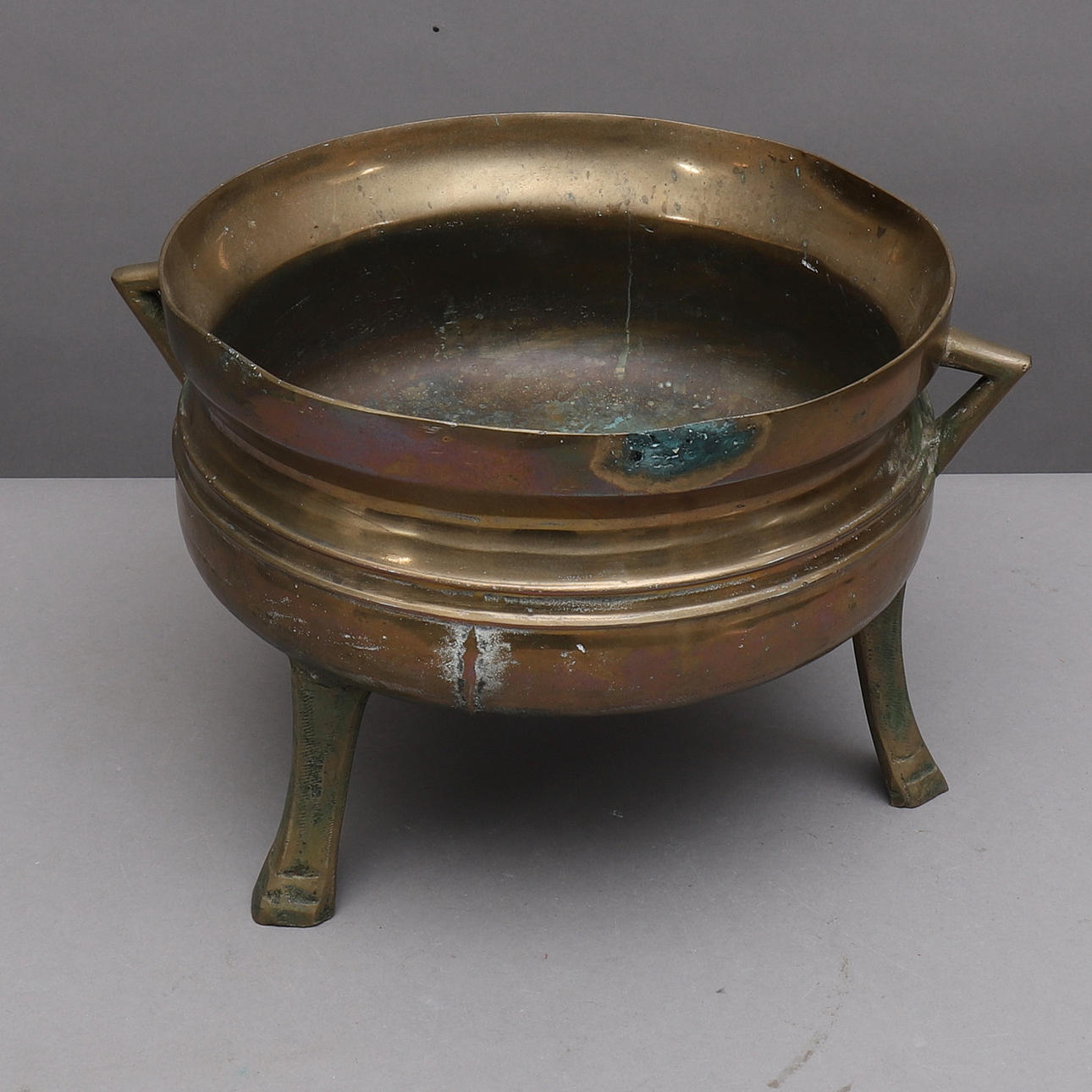 GRYTA/TRIPOD, Malm, 1800-tal.