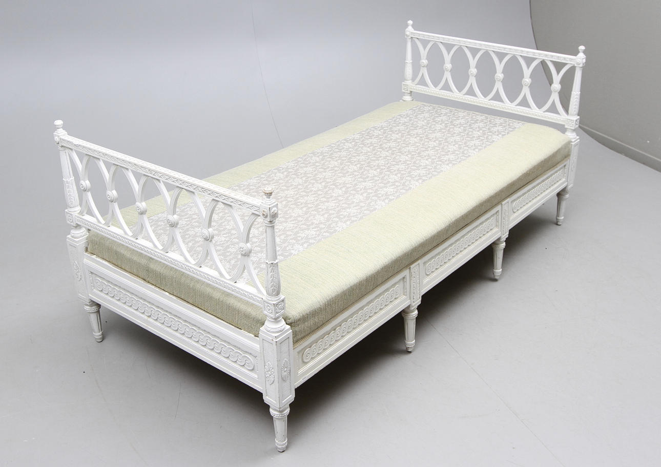 SÄNG/DAGBÄDD, Gustaviansk stil, 1900 talets första hälft.