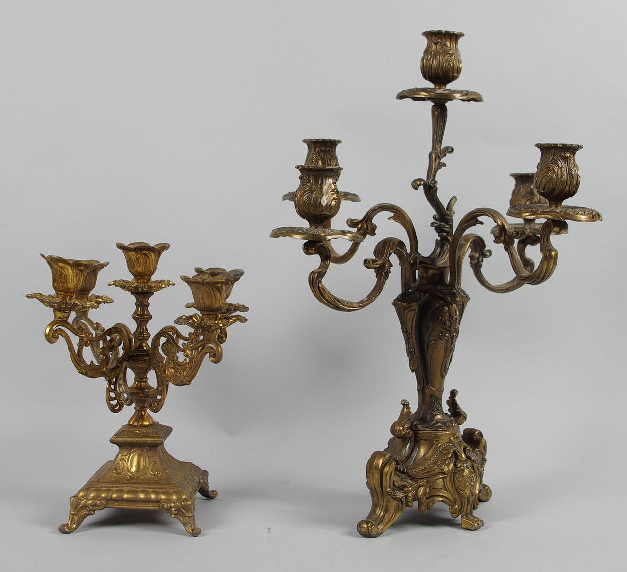 KANDELABRAR, 2 stycken, bronserad metall.