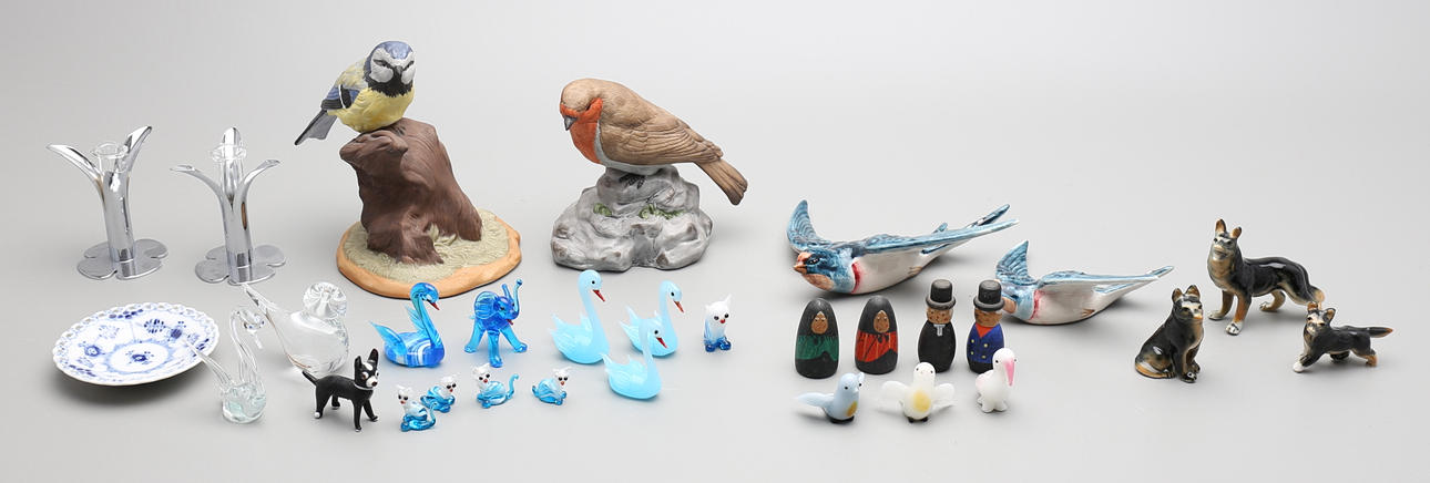 FIGURINER (30), glas, keramik, 1900-tal.