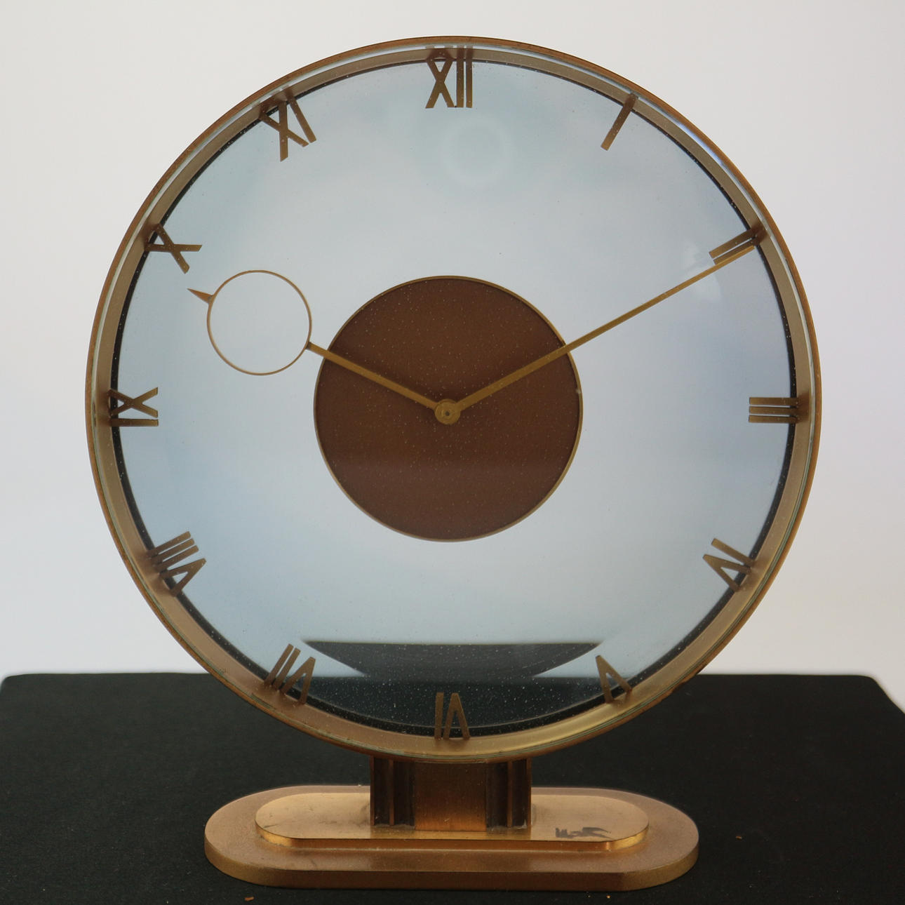 ART DECO TABLE CLOCK BRONZE.