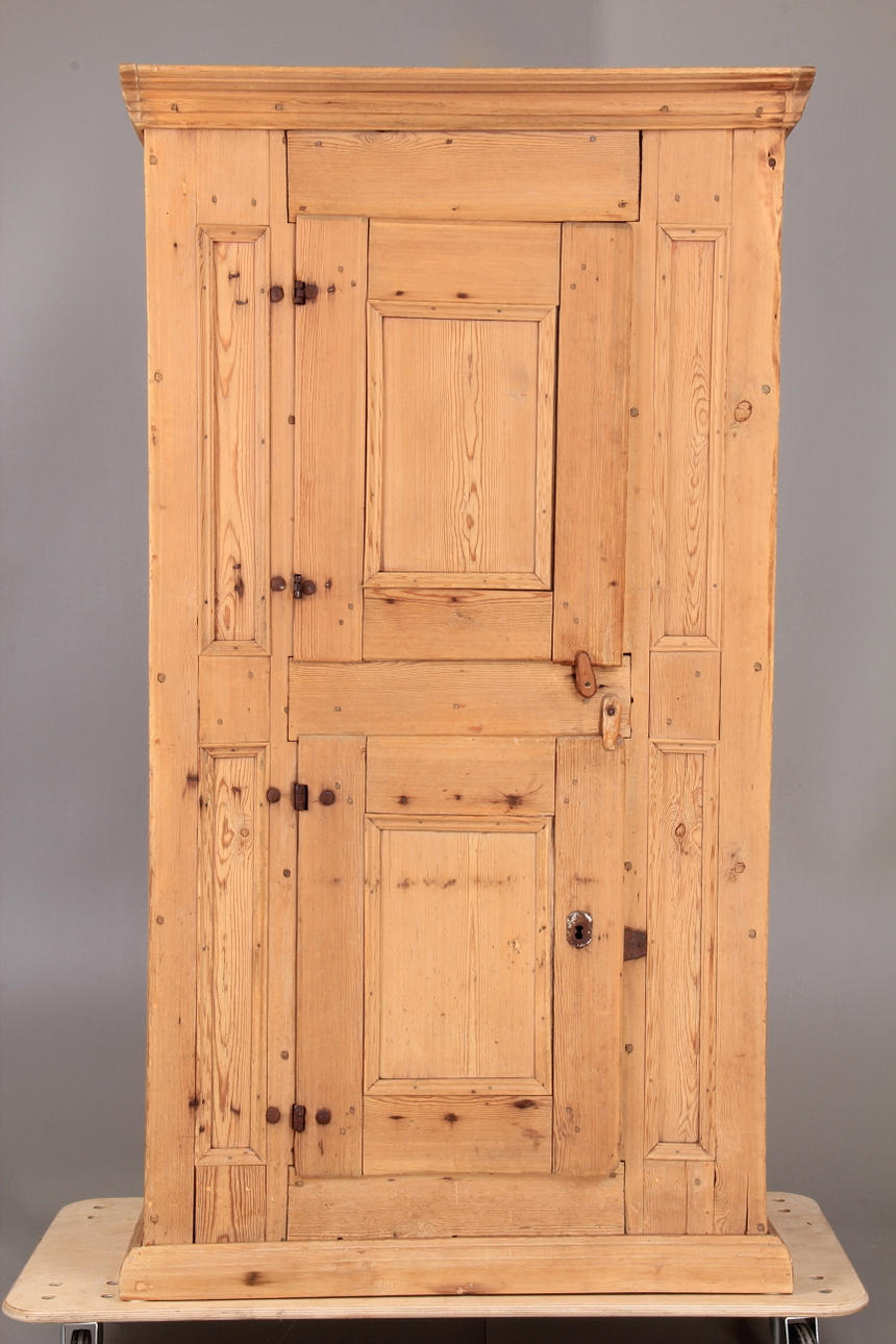 SKÅP, furu, allmoge, 1700-tal.