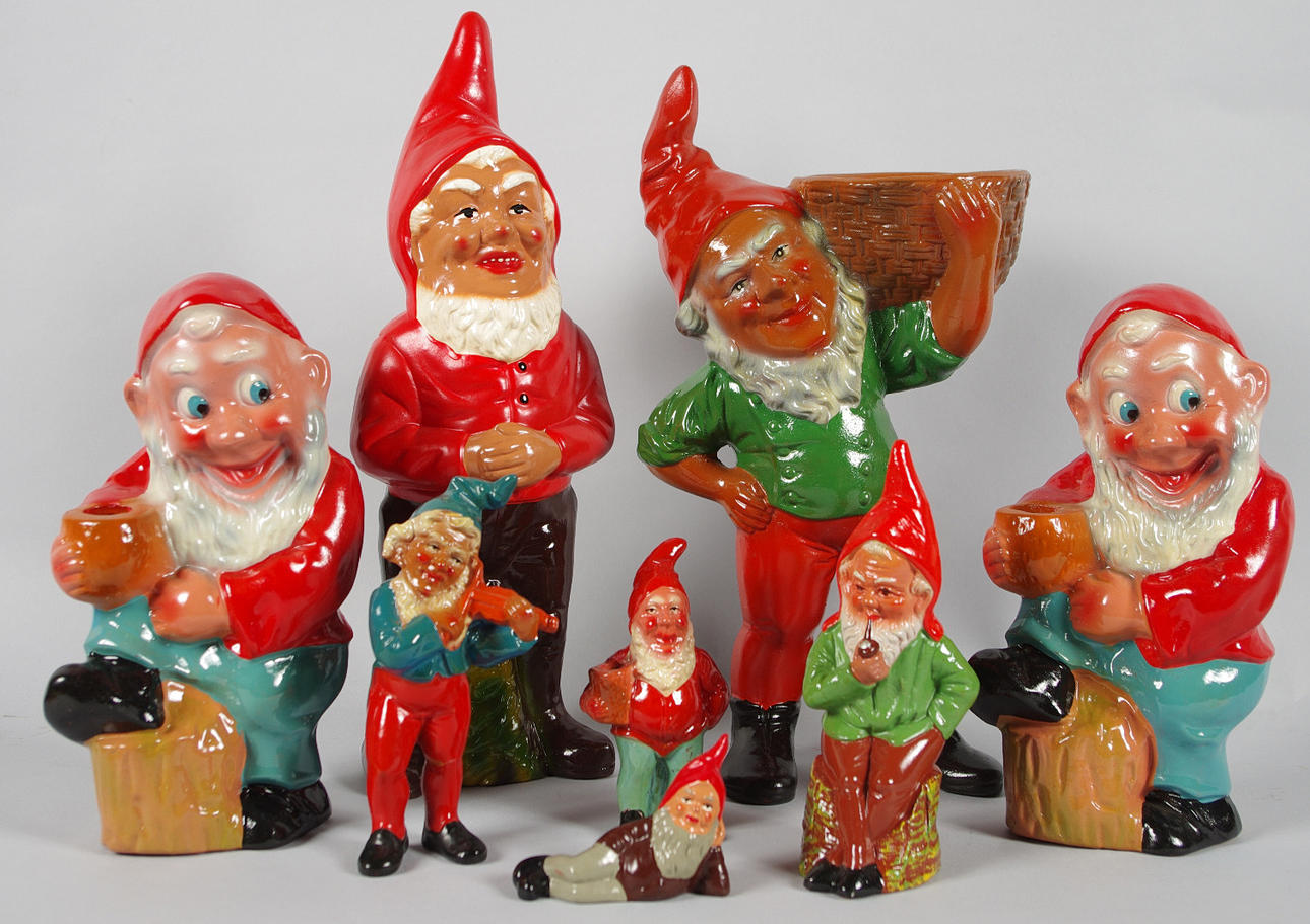 TOMTAR, 8 stycken, keramik.