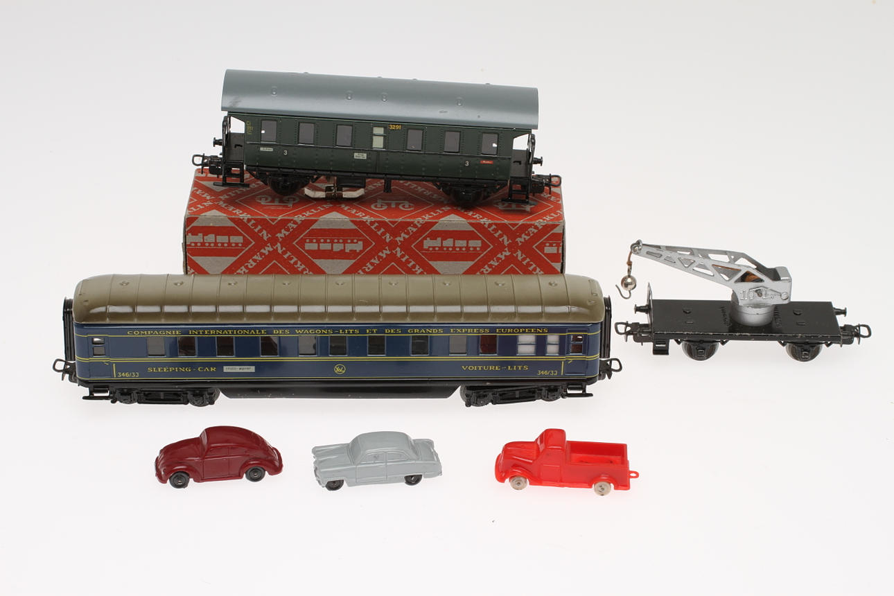 MÄRKLIN VAGNAR 346/3J, 366.10, 329/1 BILAR 860/3.1 och 860/4.2.