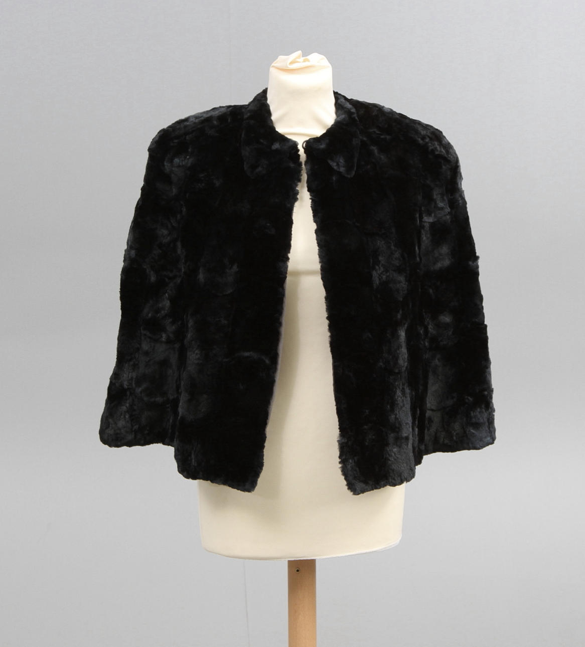 Pälscape, ca. storlek 36/38, mullvad, 1900-talets första hälft.