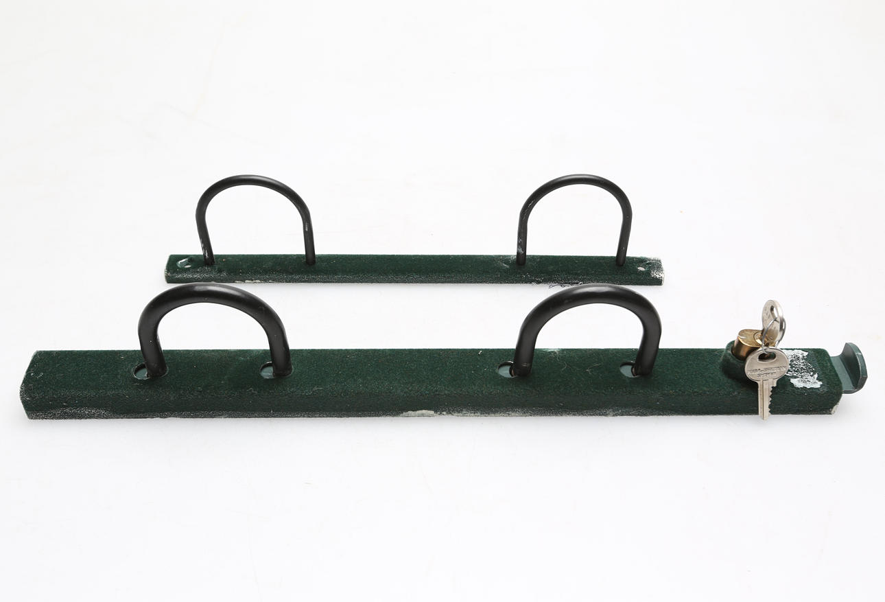 VAPENSTÄLL, Låsbart, järn, 1900-tal.