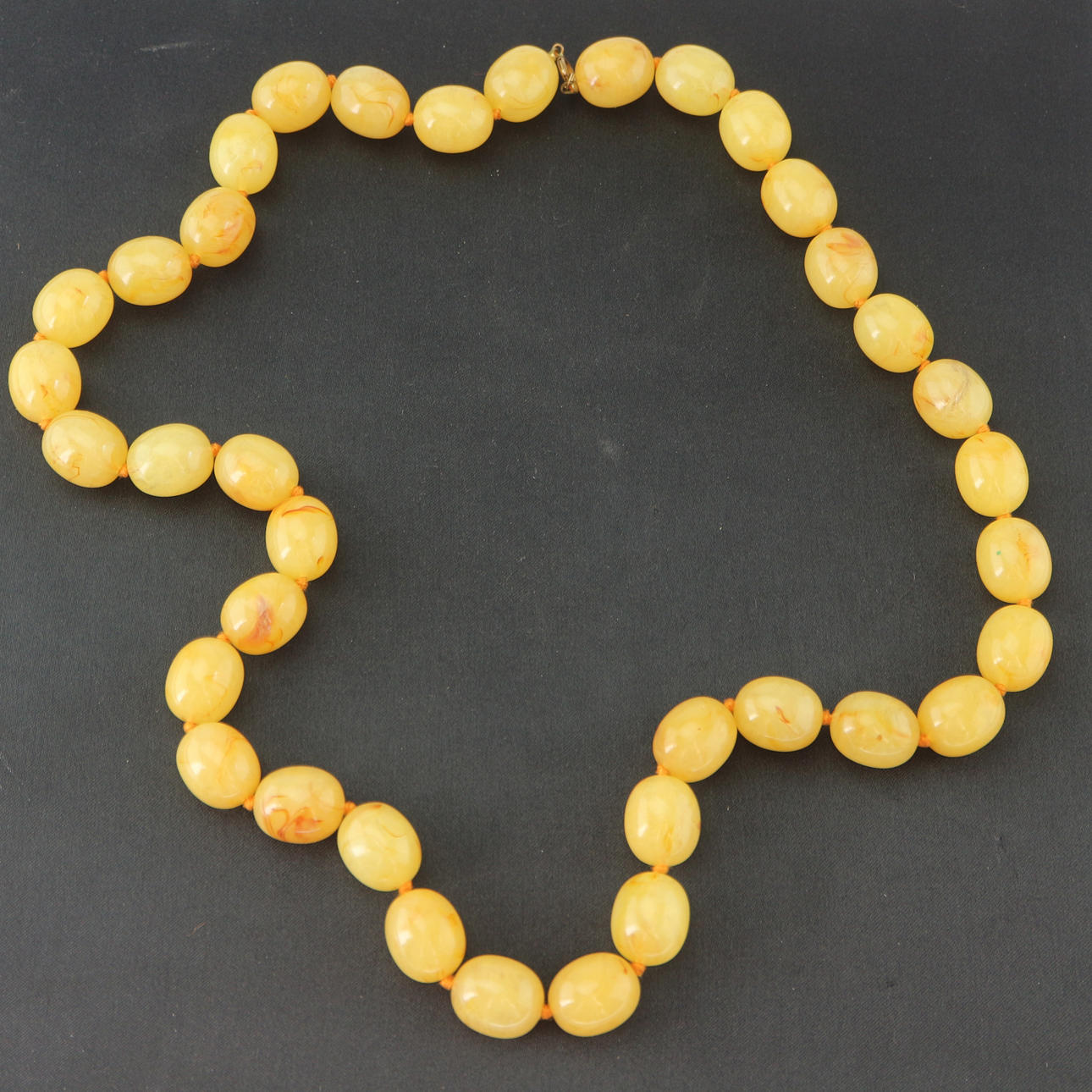 VINTAGE KOLA DESIGN HALSBAND.