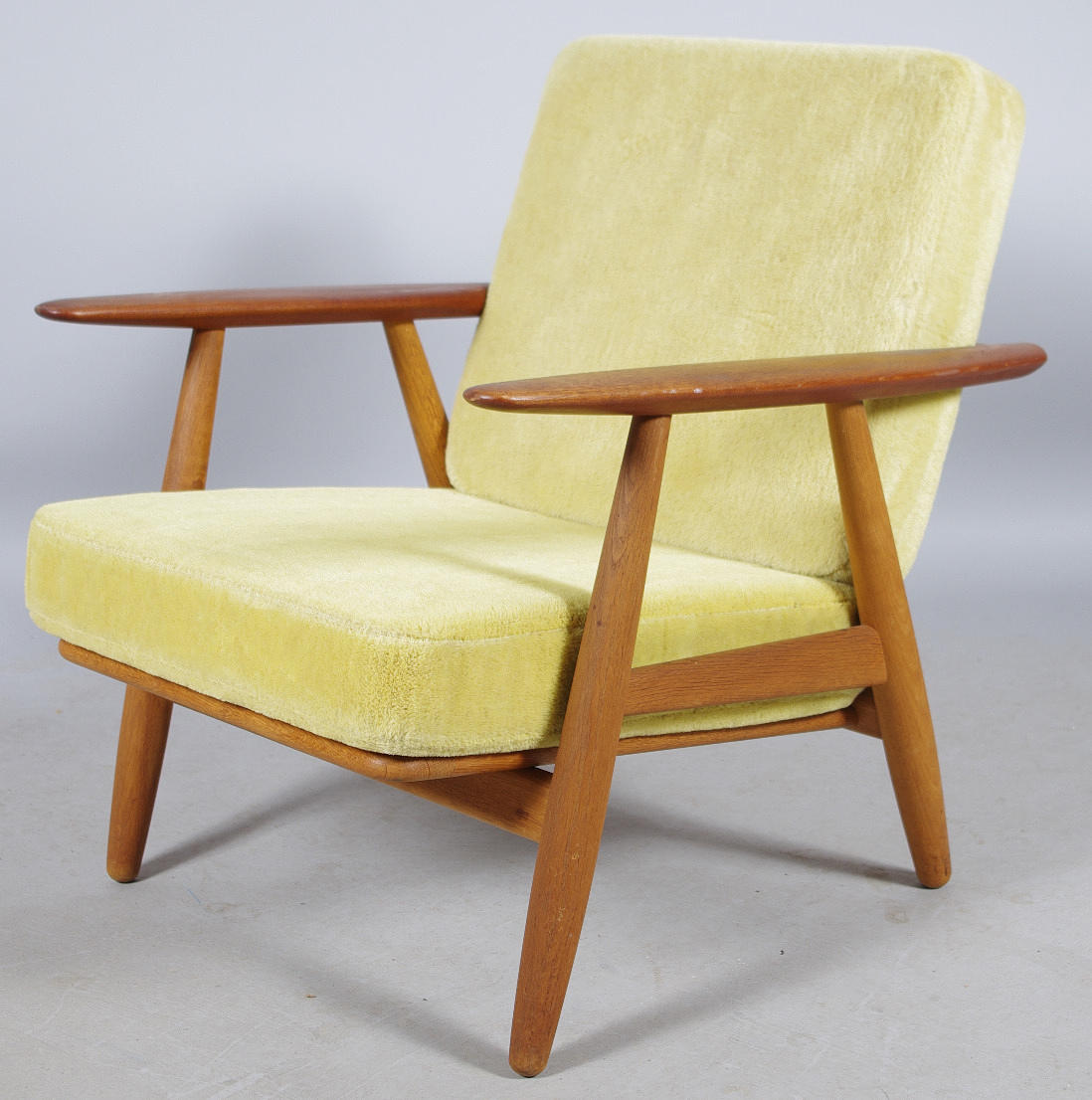 FÅTÖLJ, "Ge-240 / Cigarren", design Hans J Wegner.