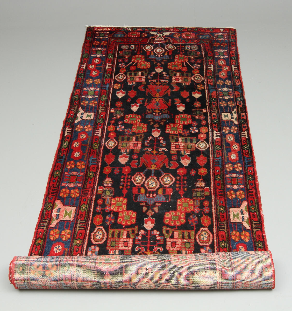 MATTA, galleri, Nahavand, 400 x 118 cm.