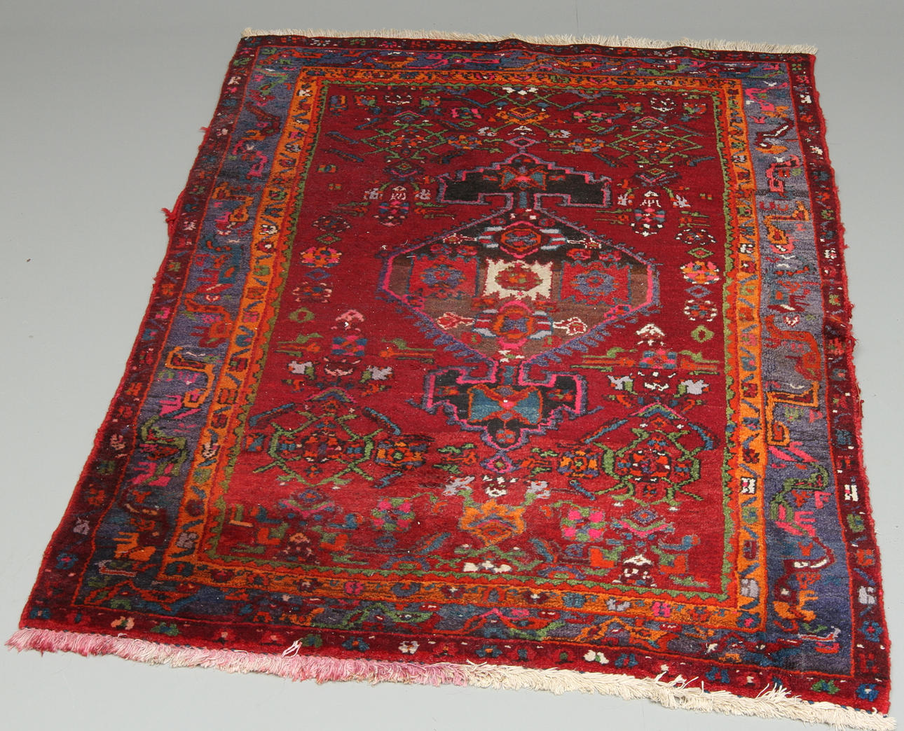 MATTA, Hamedan, ca 200 x 135 cm.