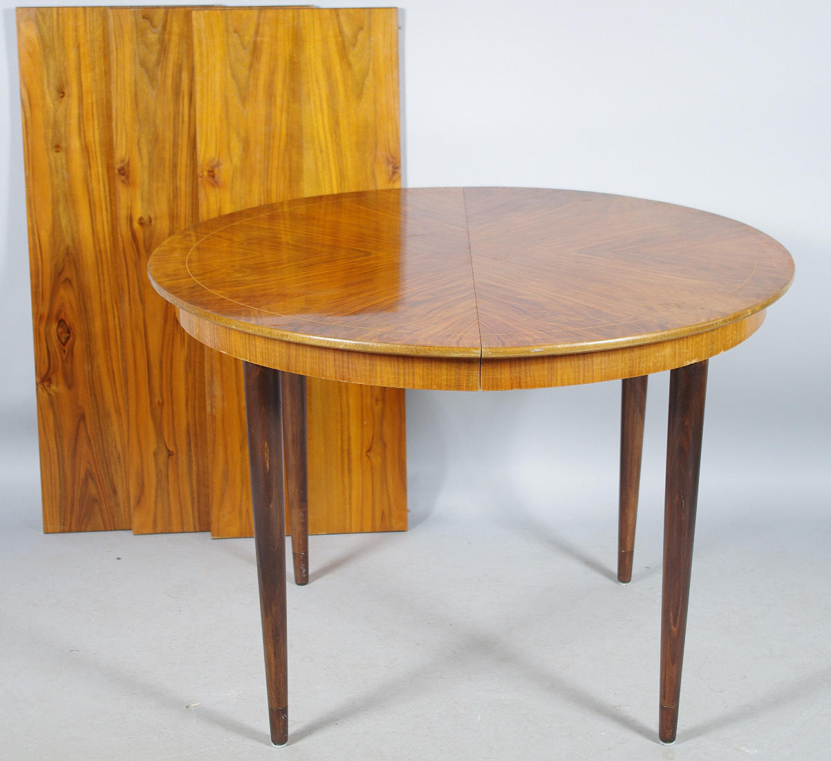 MATBORD med 3 skivor, mahogny, 1960-tal.