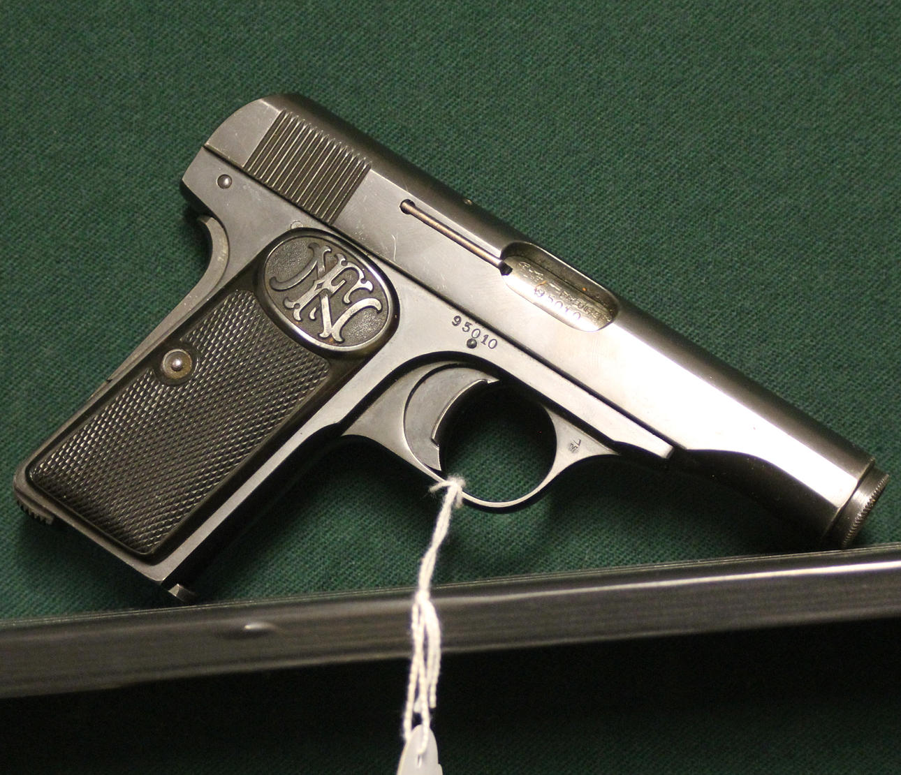 FN. 1910 cal. .32 acp.
