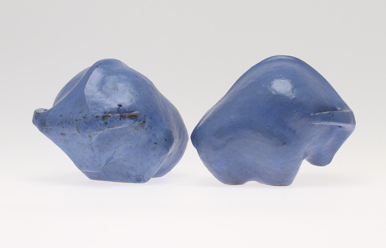 FIGURINER, 2 st, keramik, oxar, Eva Hedberg, signerade.