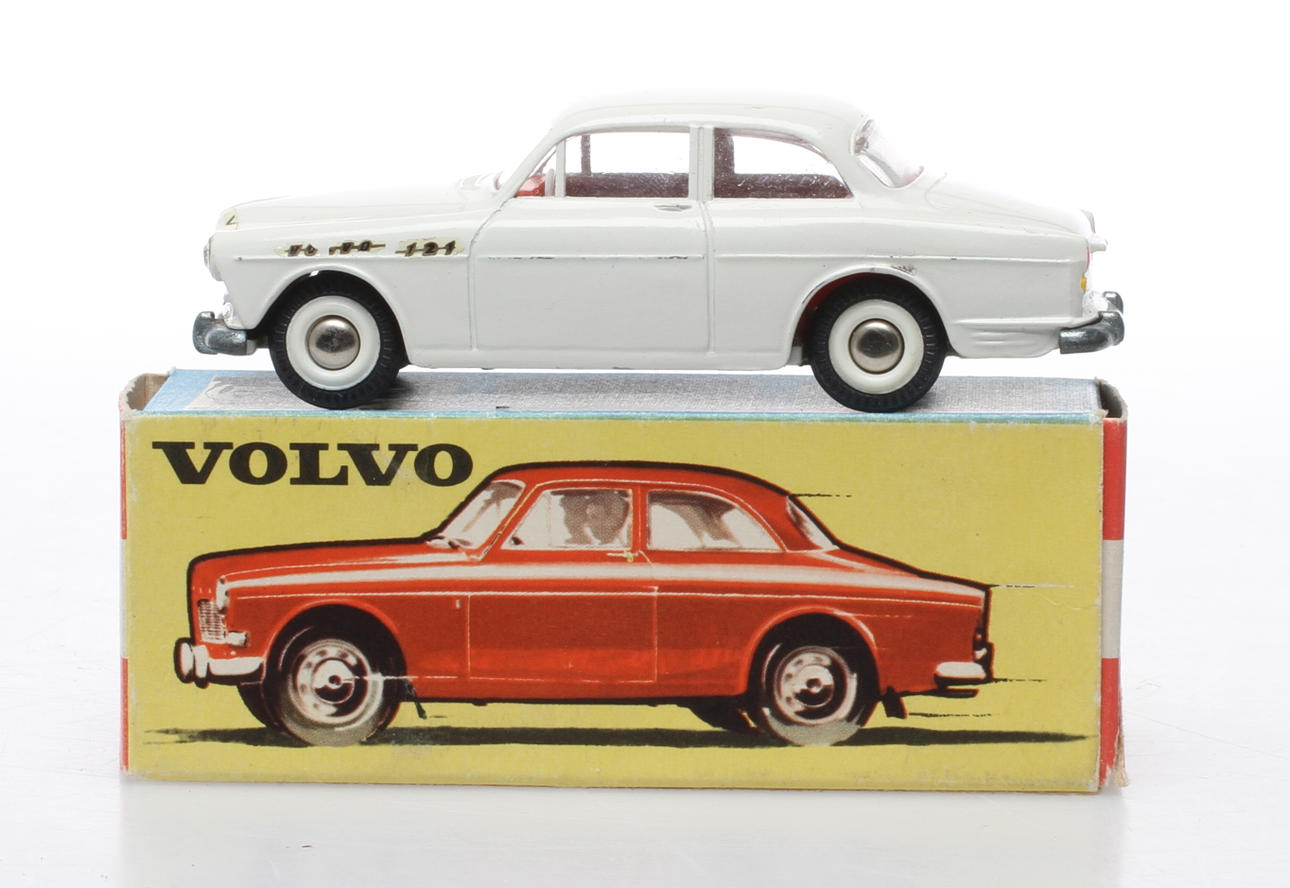 TEKNO 810 VOLVO i originalkartong.