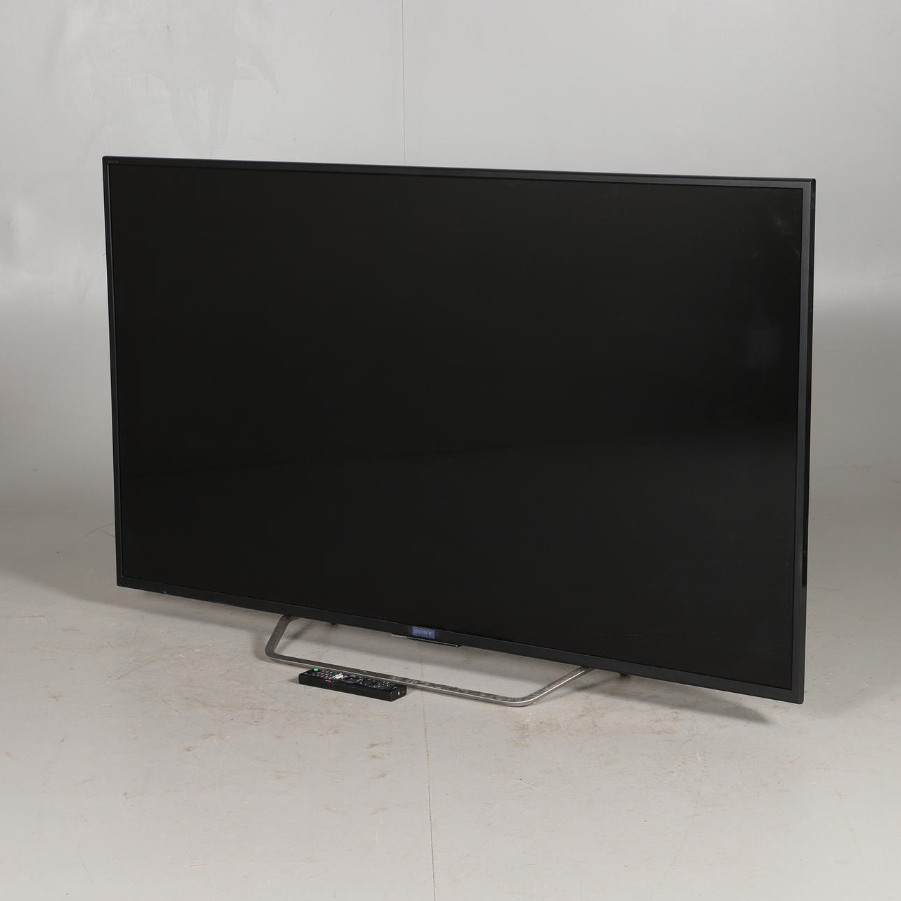 TV WITH REMOTE CONTROL, Sony, KD-65XD7505.