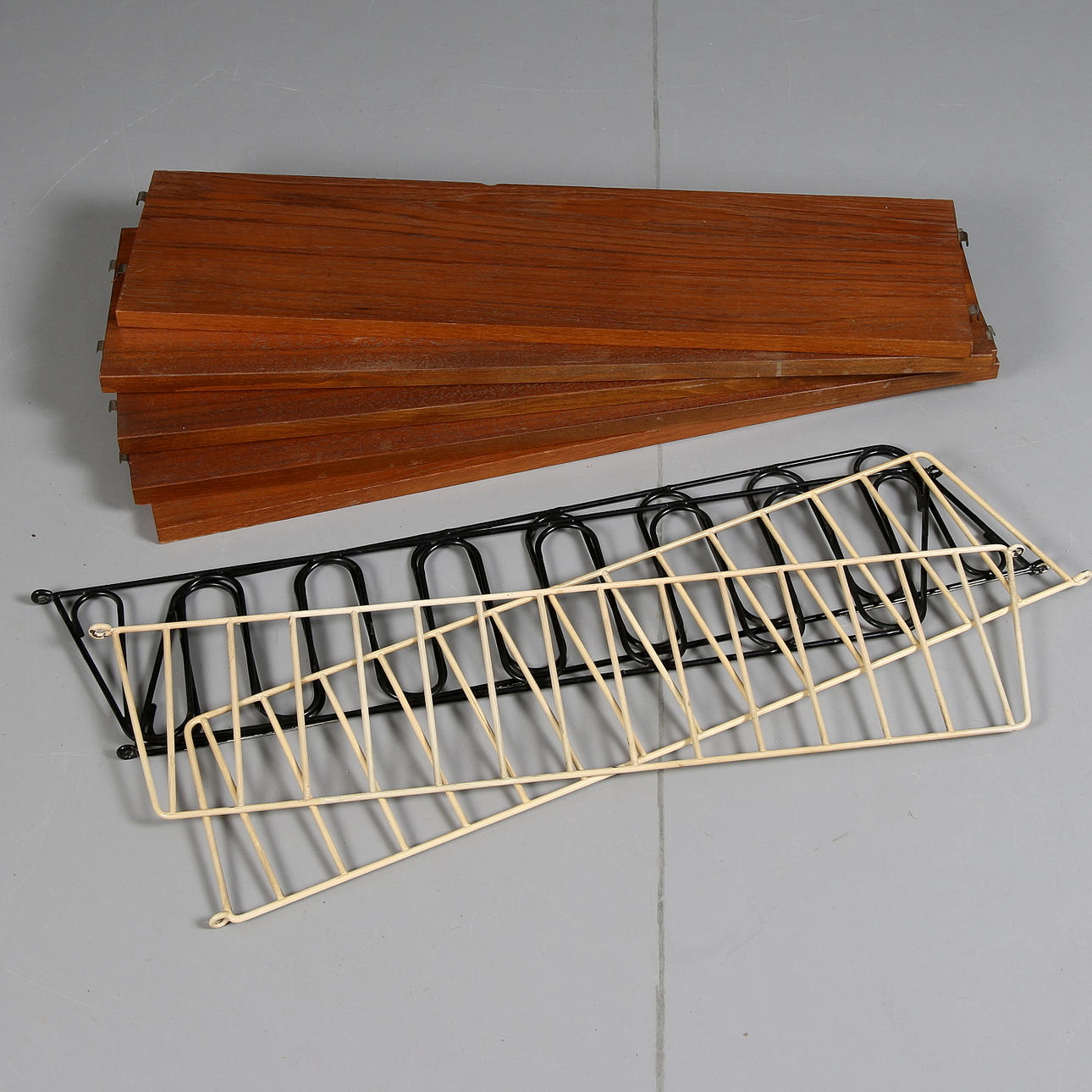 STRINGHYLLOR, 2 st, teak, 1900-talets mitt.