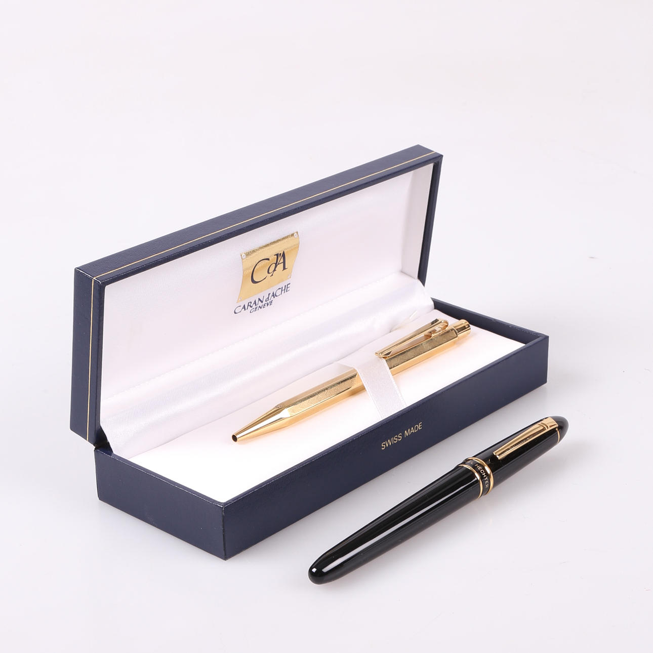 LÁPICES, 2 uds, Caran d´Ache y Daniel Hechter.