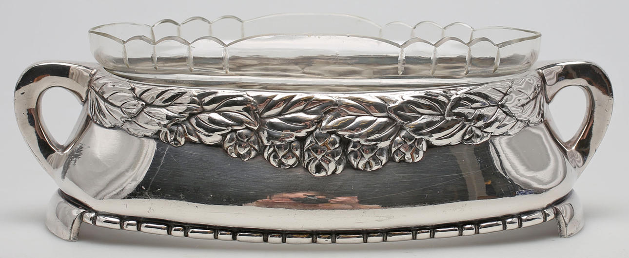 JARDINIERE, vitmetall, Jugend, Eneret Victoria, Danmark, 1900-talets första del.