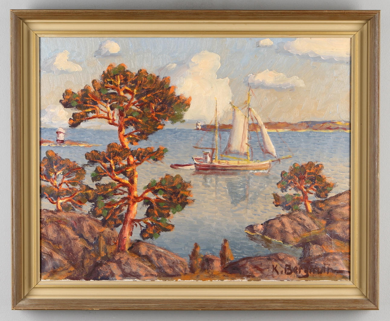 KARL BERGMAN. Solbelysta tallar och segelfartyg, olja på duk, signerad.