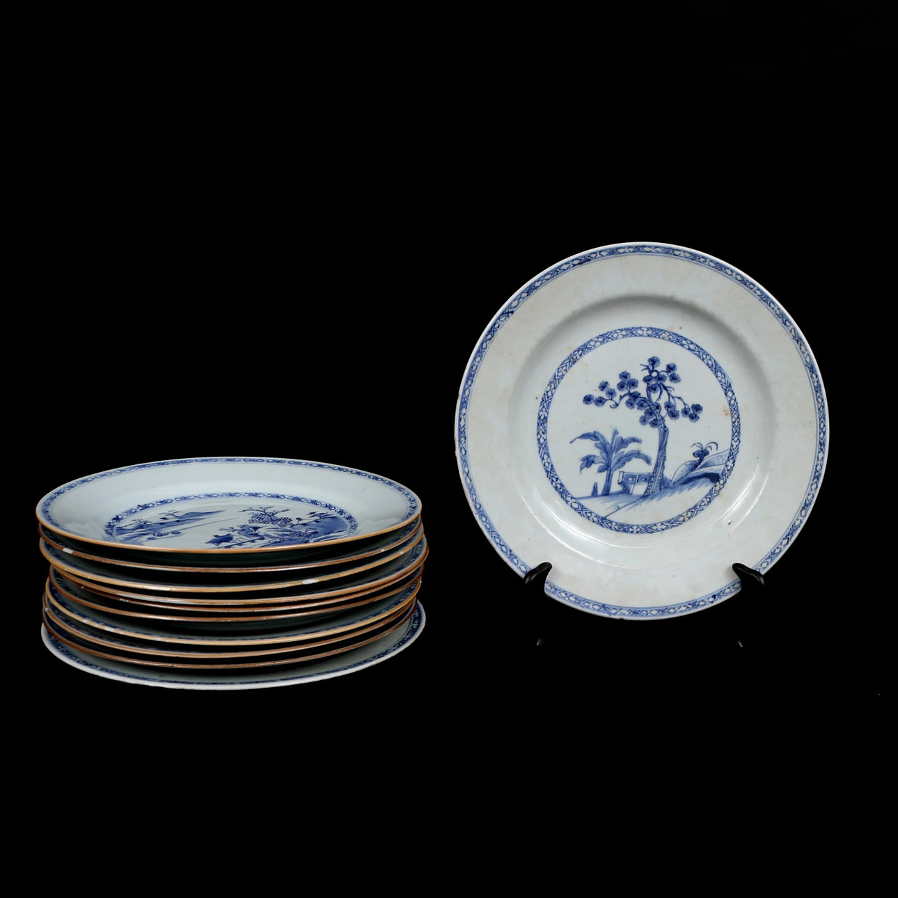 PLATES, 11 pcs. China Qinglong (1736-1795).