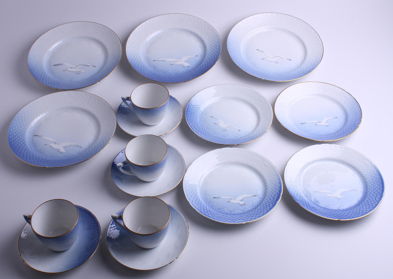 KAFFE-/MATSERVIS, 12 delar, porslin, Måsen - Bing&Gröndal - Danmark.