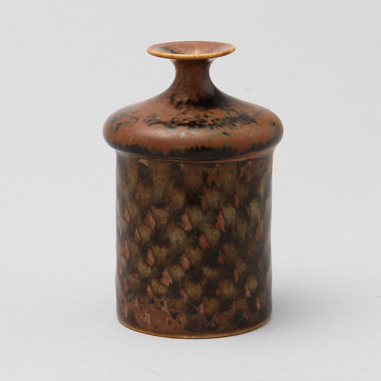 STIG LINDBERG. Miniatyrvas, glaserat stengods. Gustavsbergs studio 1967.