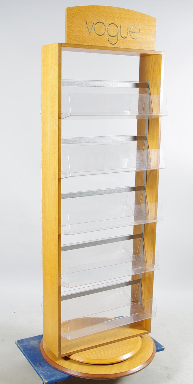 BUTIKSSTÄLLNING, ek/plast, snurrbar.