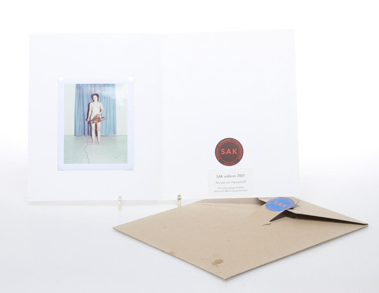 ANNIKA VON HAUSSWOLFF. "Det sista självporträttet", Polaroidfotografi, SAK-edition 2007.