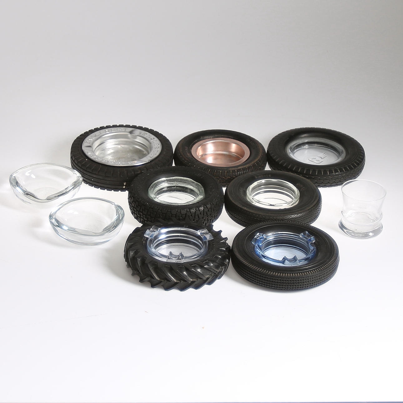 ASKFAT, 10 st, bla. "Goodyear" 1900-talets andra hälft.