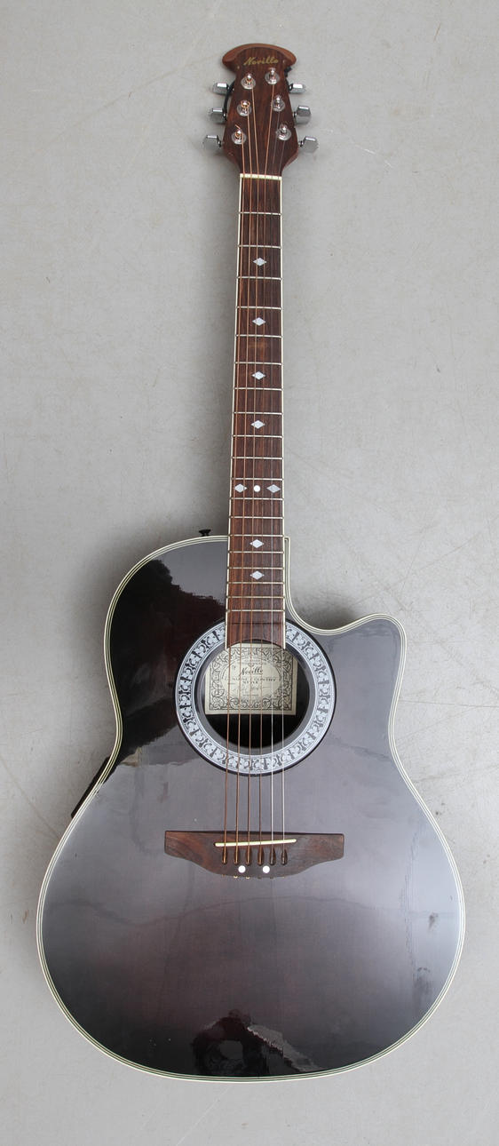 GIITARR, Neville, halvakustisk.