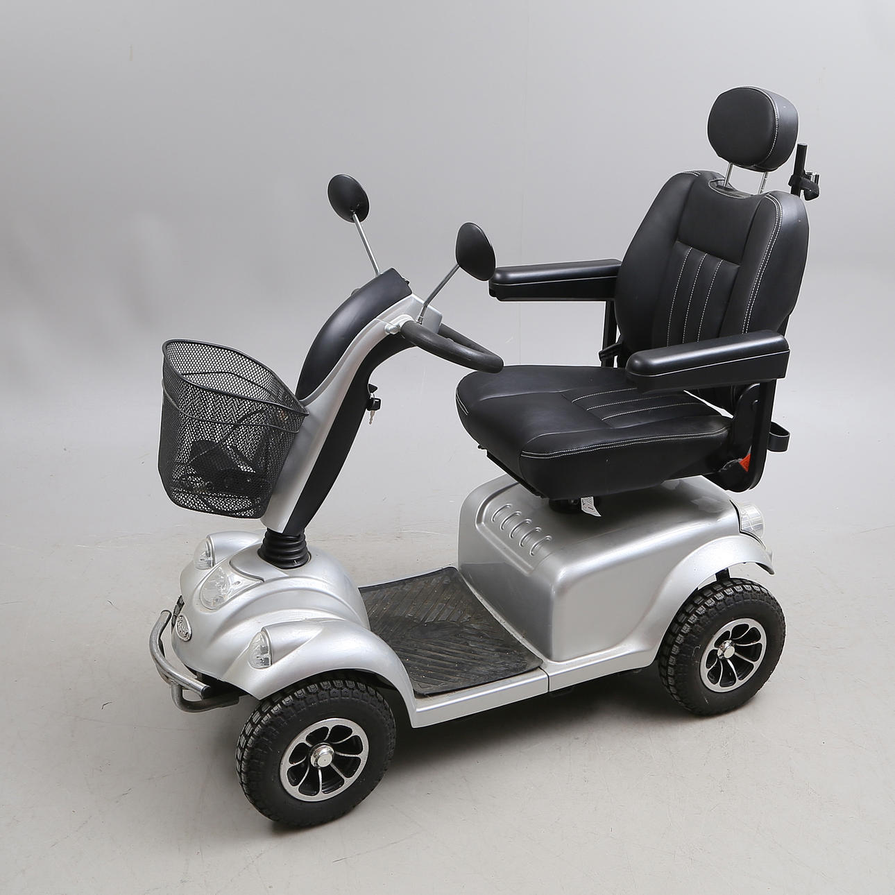 Promenadscooter Eloped, modern.