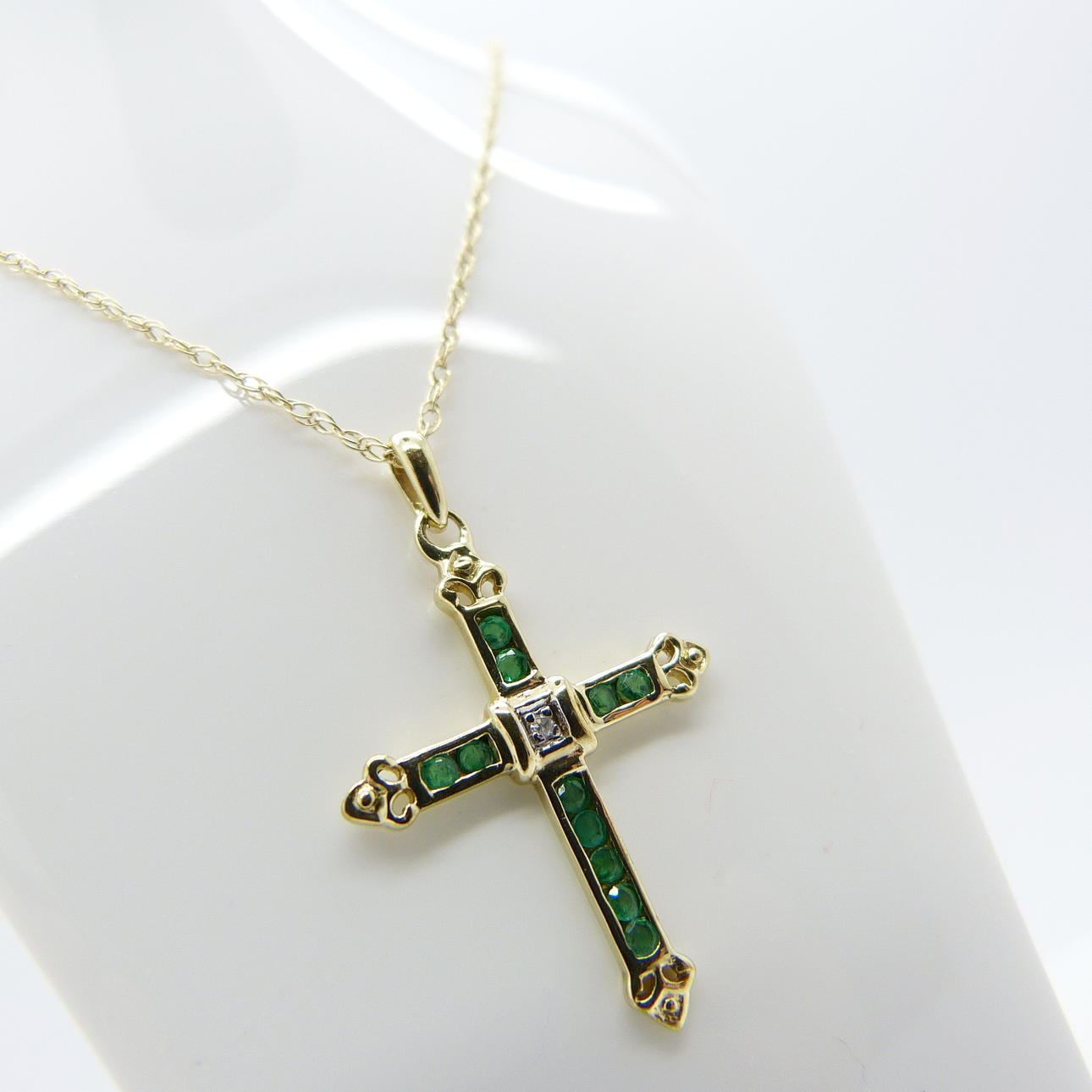 SMARAGD KORS HALSBAND.