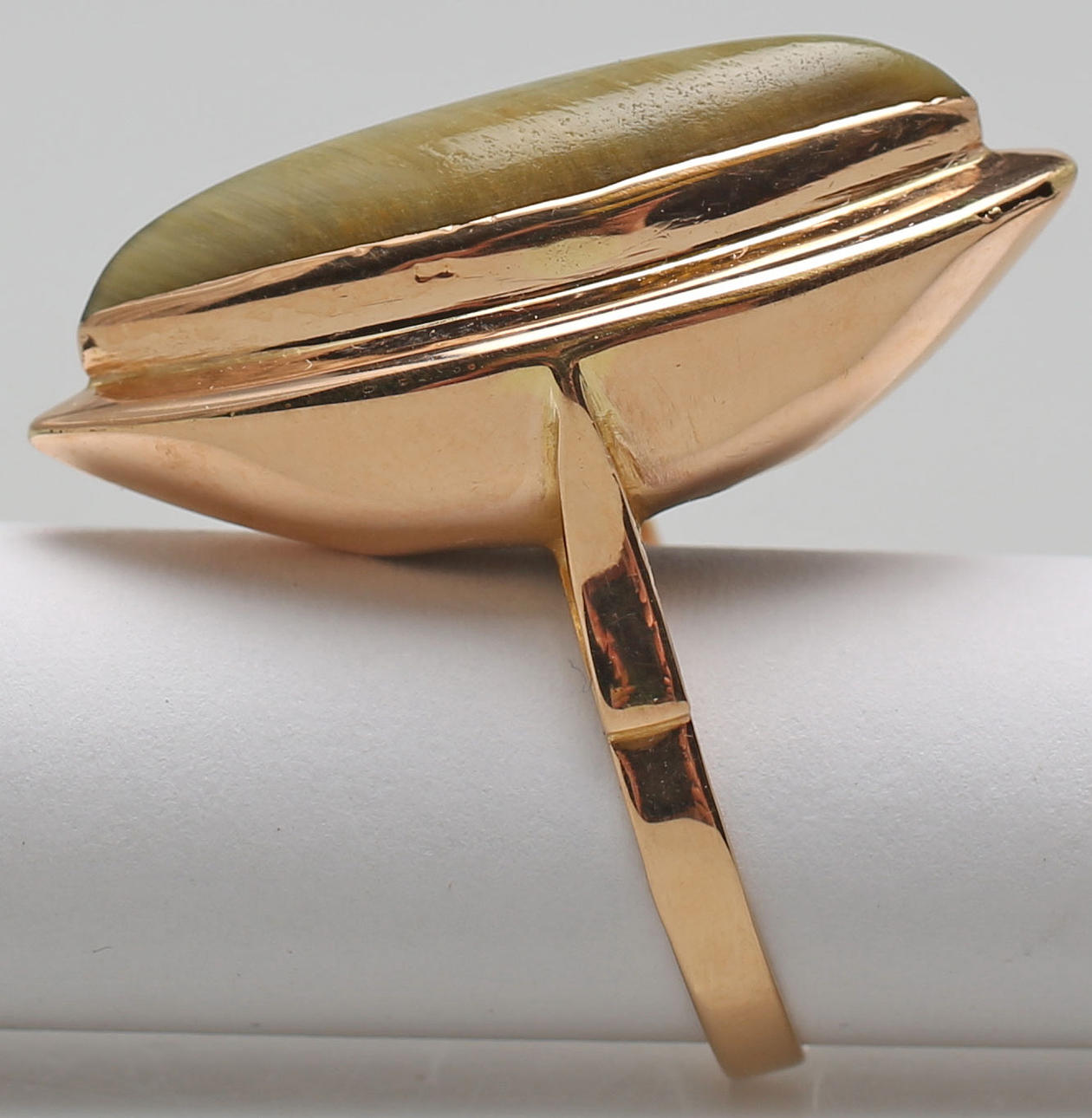 COCKTAILRING MED TIGERÖGA, rödguld, 18K.